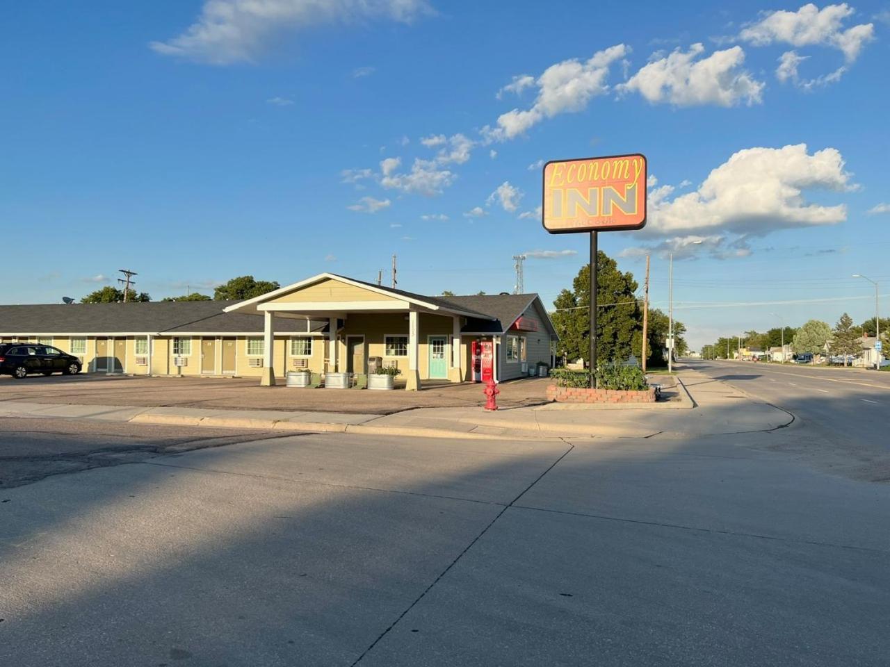 Economy Inn McCook Eksteriør billede