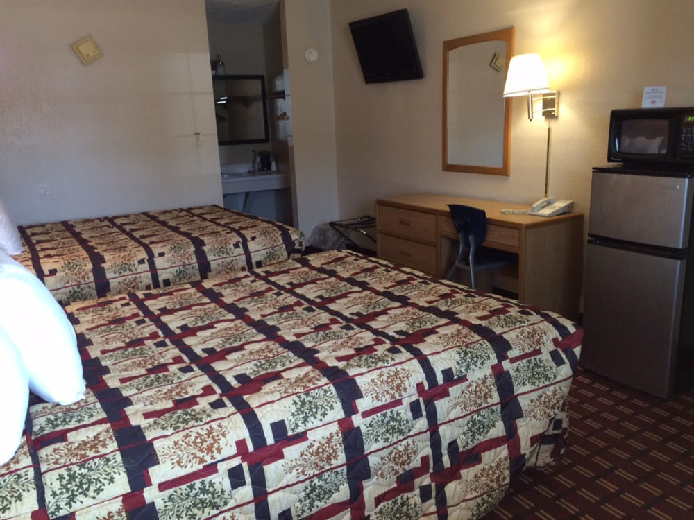 Economy Inn McCook Eksteriør billede