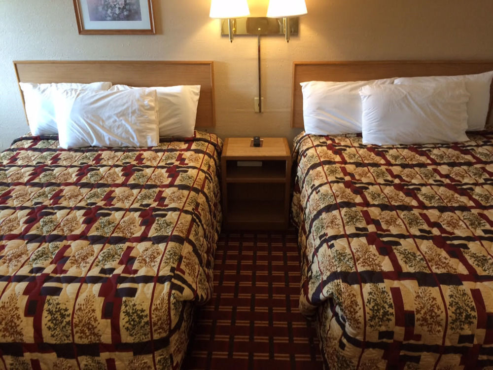 Economy Inn McCook Eksteriør billede